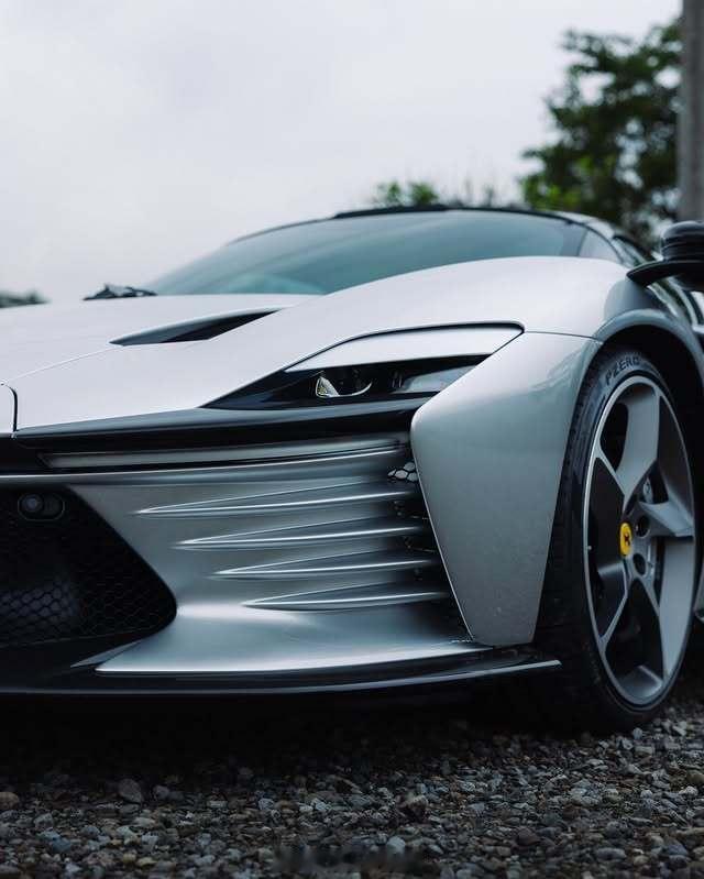 银色质感无敌了👽F E R R A R I👽DAYTONA👽SP3 