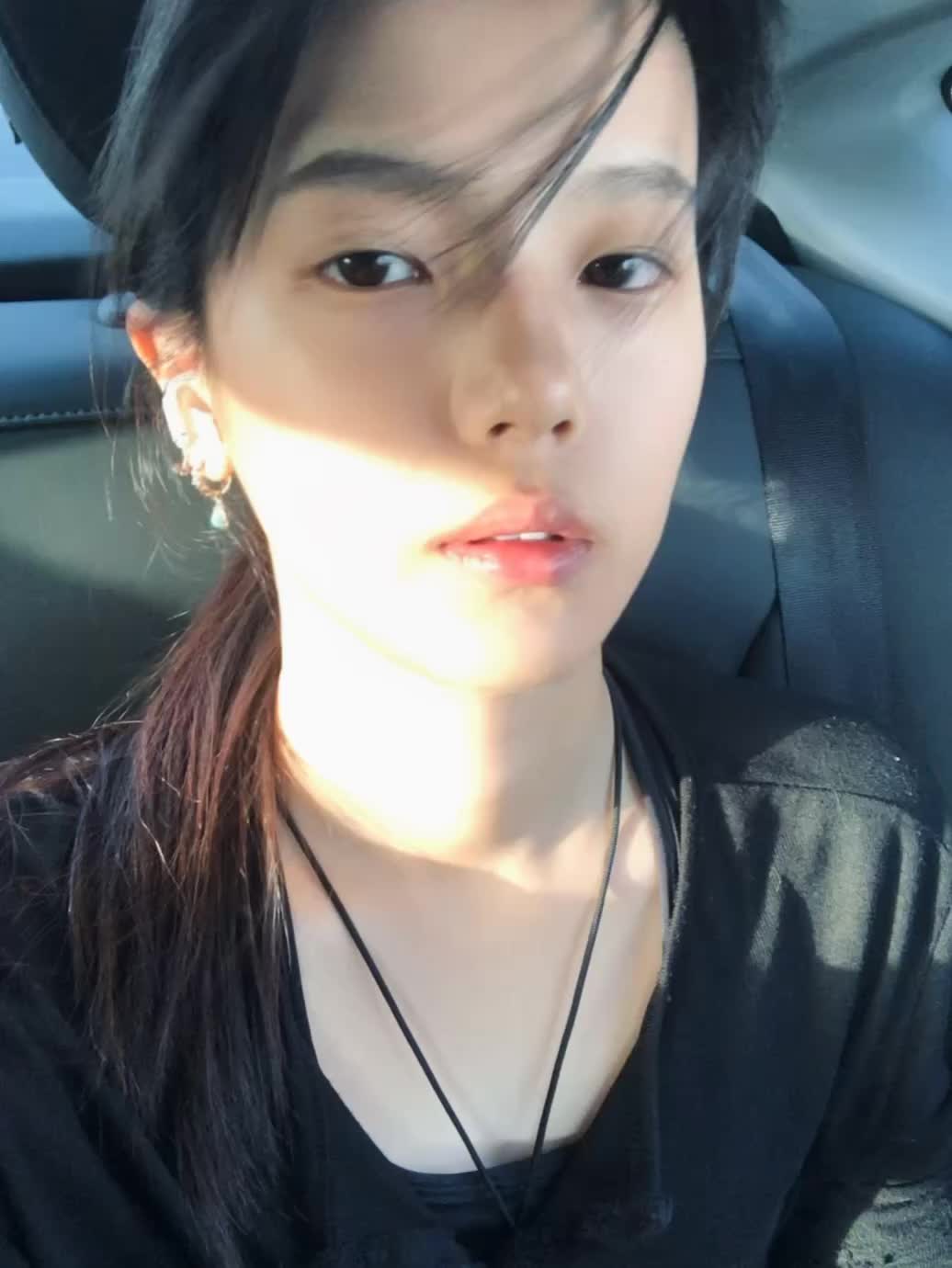女人40 2岁孩子总看手机怎么办 随意拍 不被定义的风格 腿长一米八
