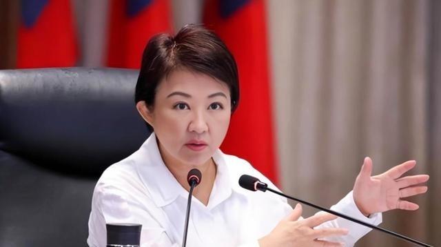 万万没想到，台中市长卢秀燕竟然曾当着立法院长韩国瑜、台北市长蒋万安，以及新北、桃