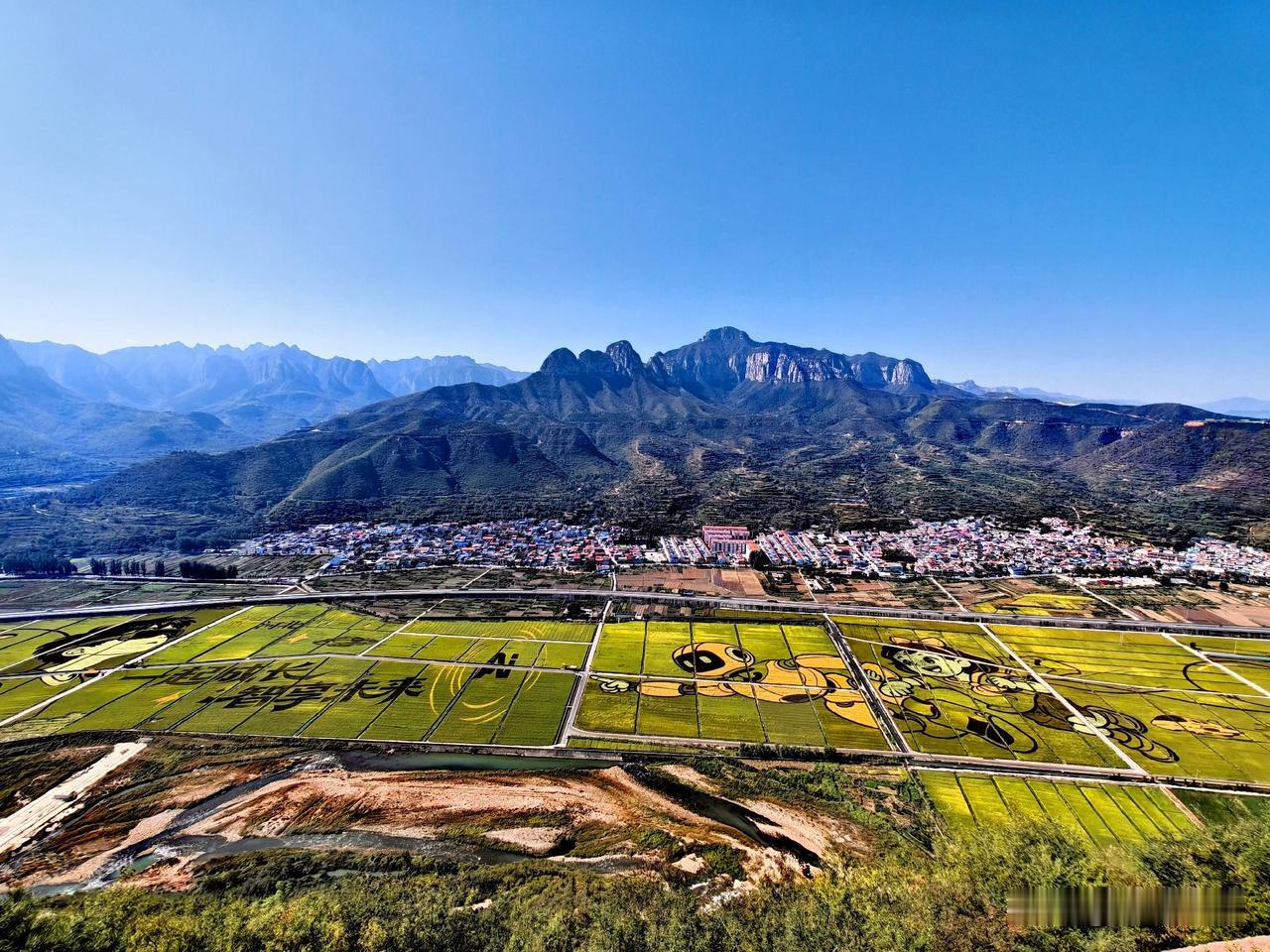 英雄太行山  中国红河谷（二）
——涉县东山大地景观