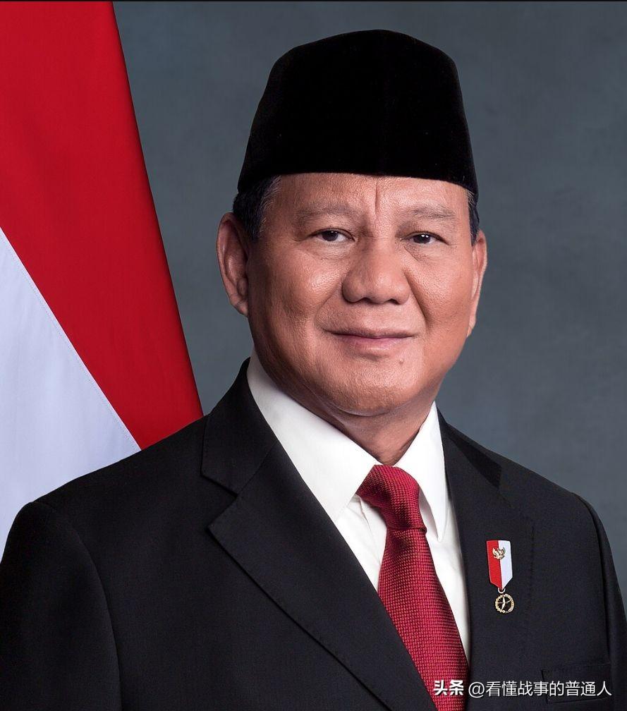 印尼刚在达沃斯签完和平委员会！与此同时，美国对伊朗动武，70多个印尼民间组织立刻
