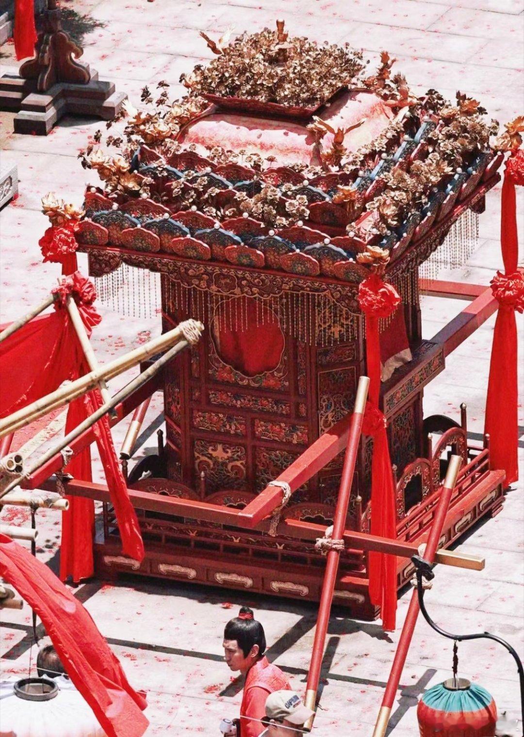 我跟谢景杏轿震 