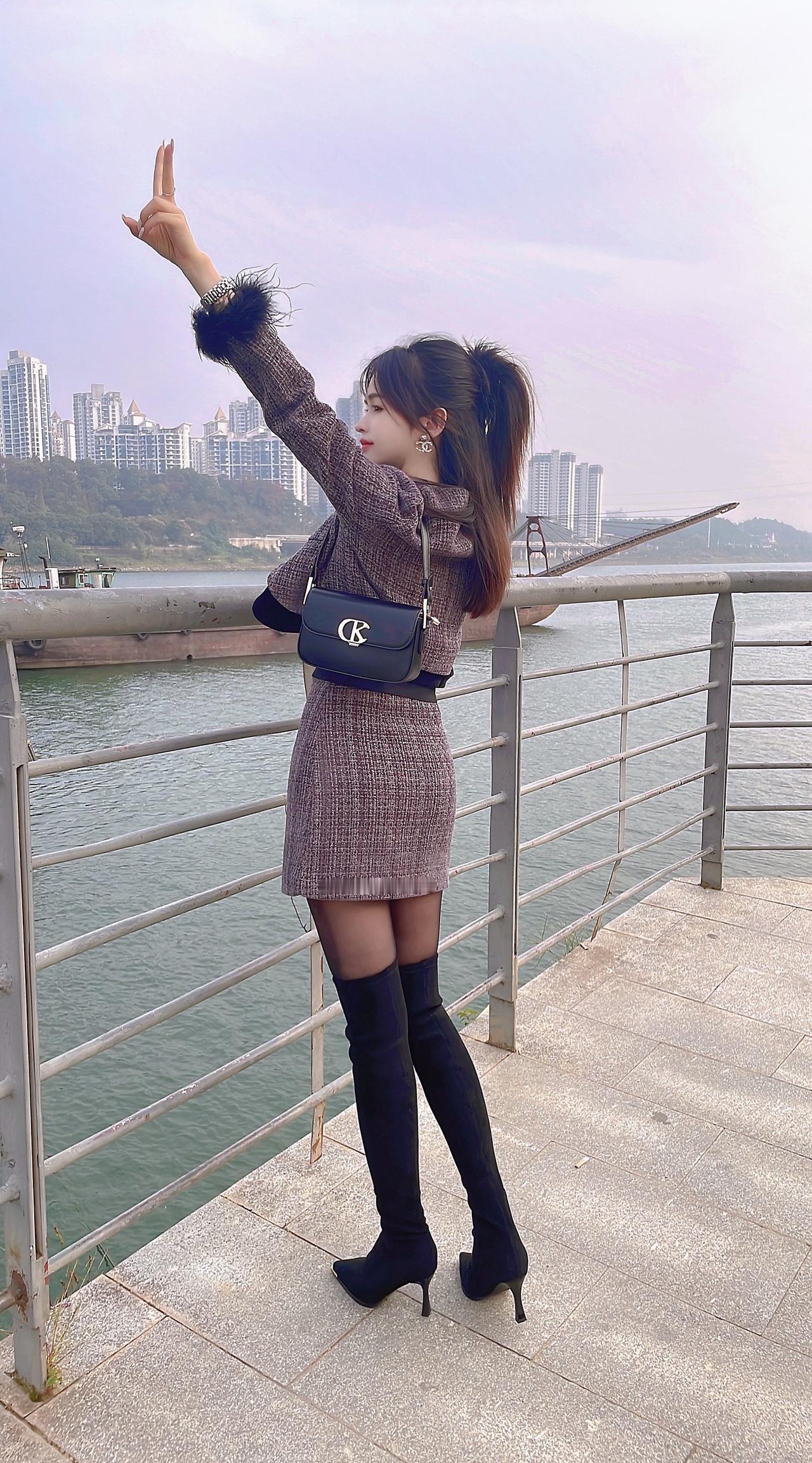 破镜难以重圆，覆水难以收回。回不去了，所有的所有，钟表能回到起点，但再也不是昨天