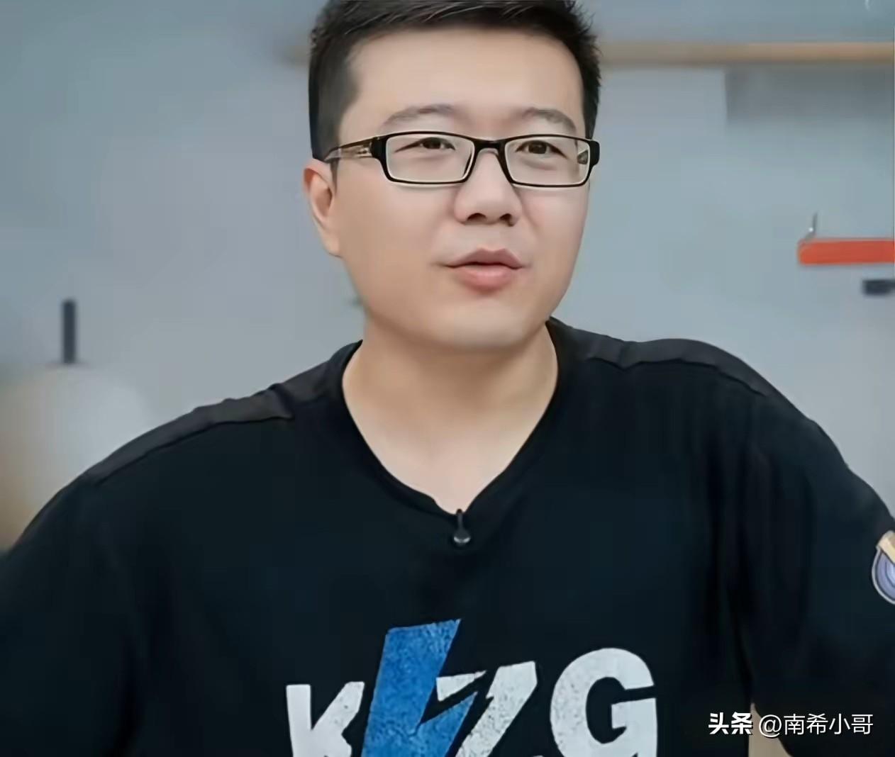 莱维太敢说了，
直言：
全锦赛并不看好莎头，
因为两小只根本不是冲着冠军来的，