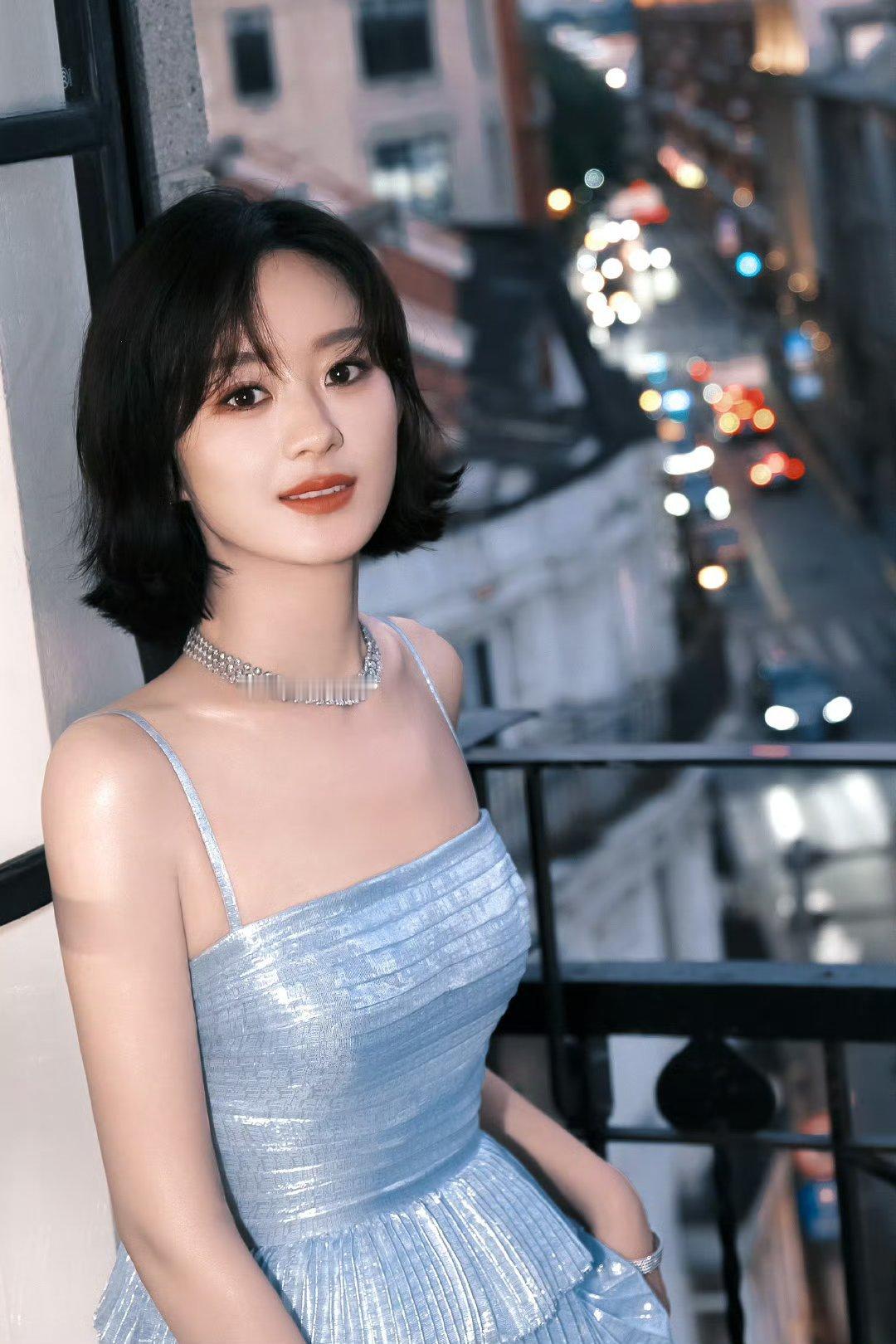 明媚阳光的公主殿下呀