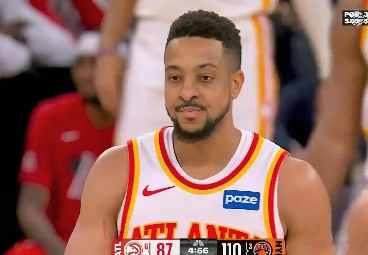 惨败，老鹰妥妥就一支啃老的球队。尼克斯跟老鹰的天王山结束了，结果是能预料到的，但