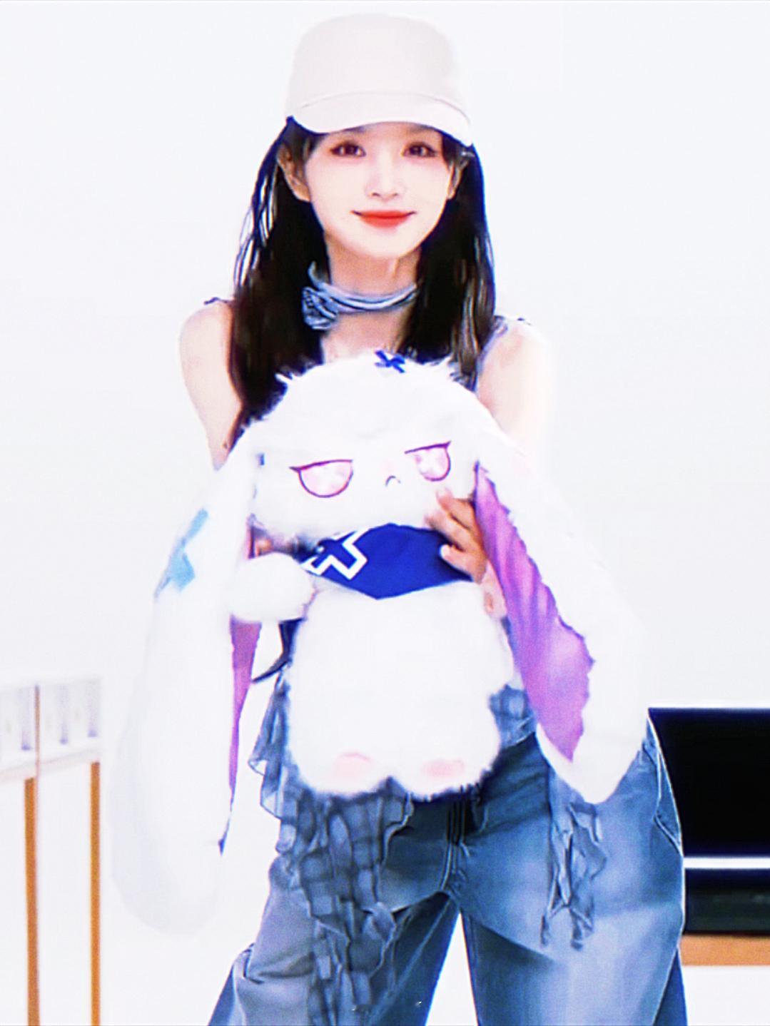 兔兔🐰田曦薇cos超体爆裂萌兔 ​​​