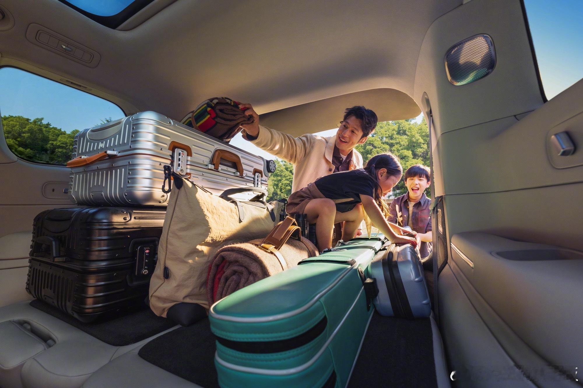 原来9系旗舰SUV价格也能这么香今天零跑D19正式上市，售价21.98-26.9