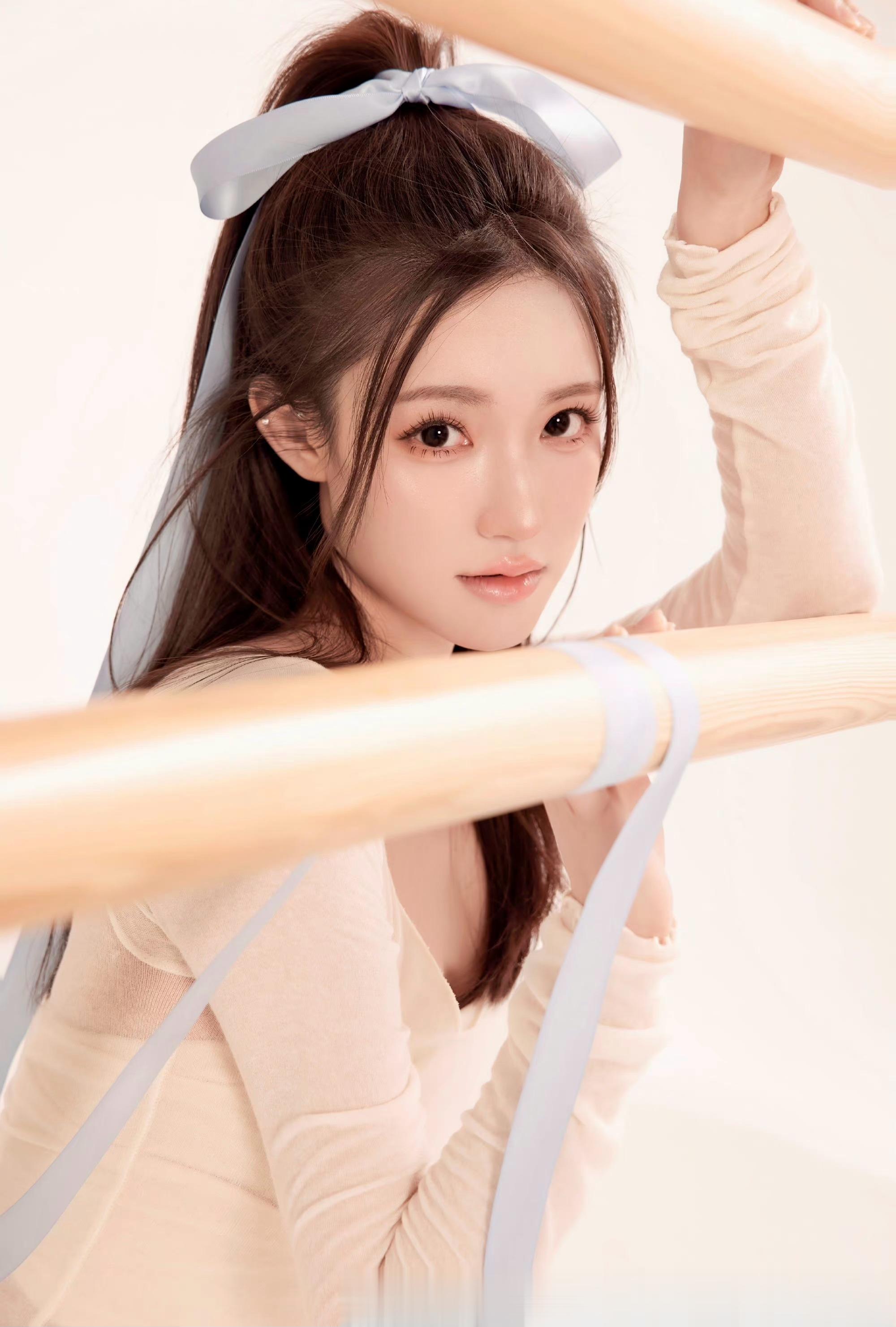 我没什么可失去的了，除了你 亲爱的，我没什么可珍惜， 除了你， 我早就不在乎这个