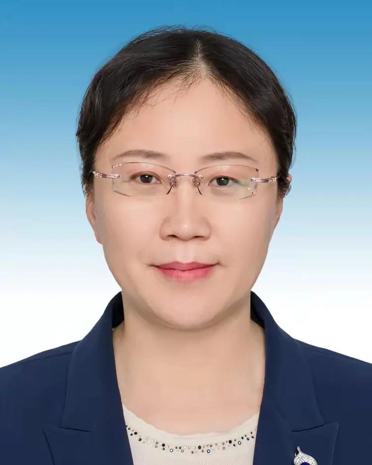 祝贺烟台，选了一个基层经历丰富的选荐官！

希望美女面向未来，不负厚望！