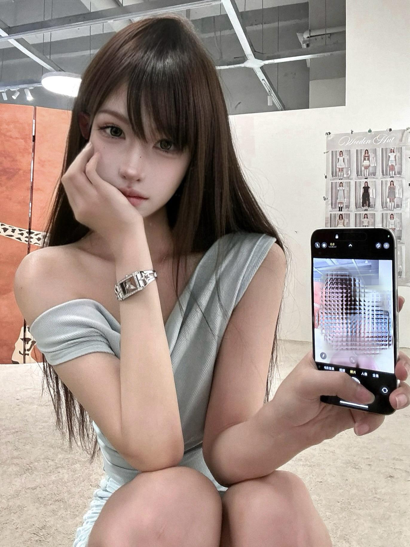 准你看别人了吗