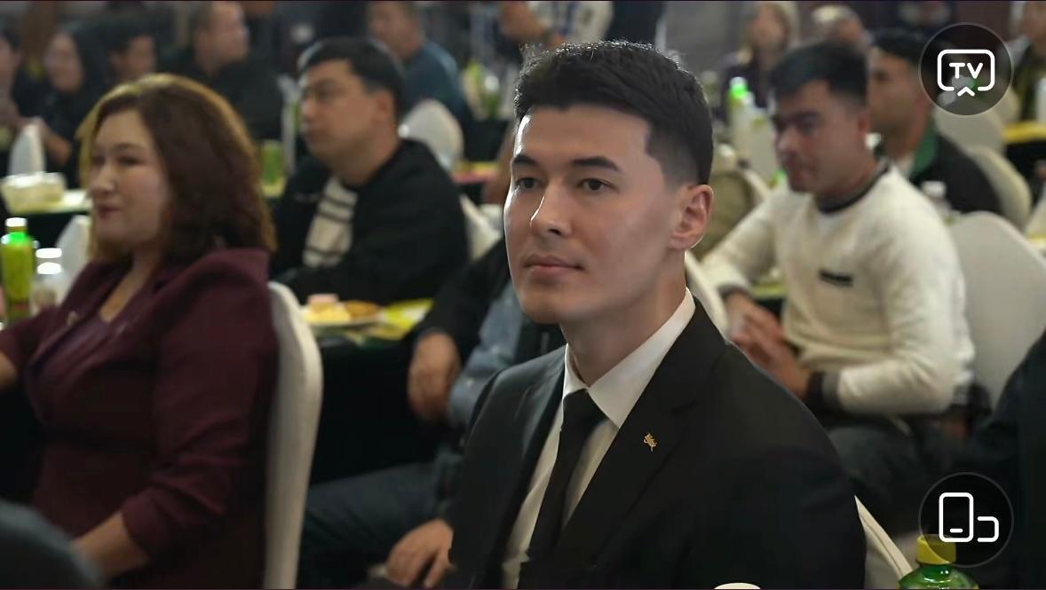 帅帅帅！恭喜又提新代言的队长！有去现场的鹏友嘛👀#有篮无界心潮无限##阿不都沙