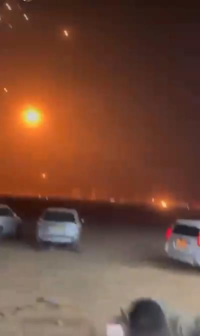 稍早前的内瓦廷空军基地。