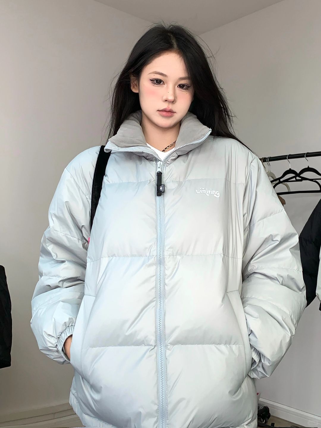 蓝灰羽绒服真的好韩耶