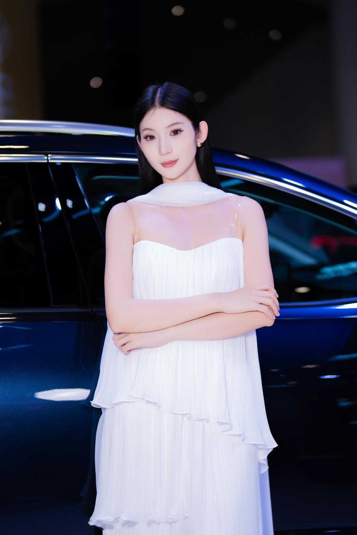 聆听猎人的车展日记聆听在大湾区车展猎人与车展 2026 粤 港 澳 大 湾 区 