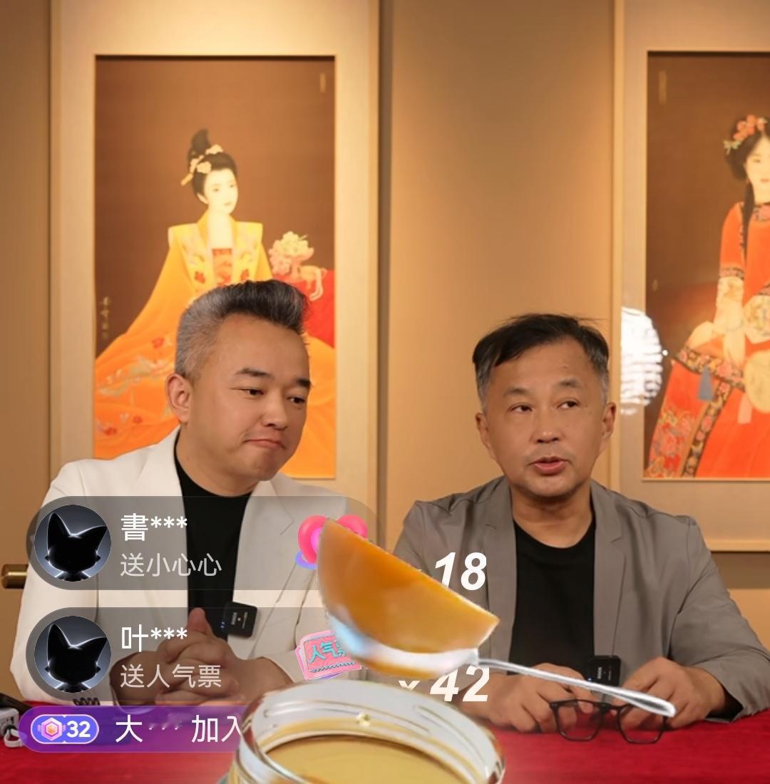 沈巍再次与北京高炳山艺术馆执馆长高磊举行书画活动，并邀请了一位80后美术师。
崔