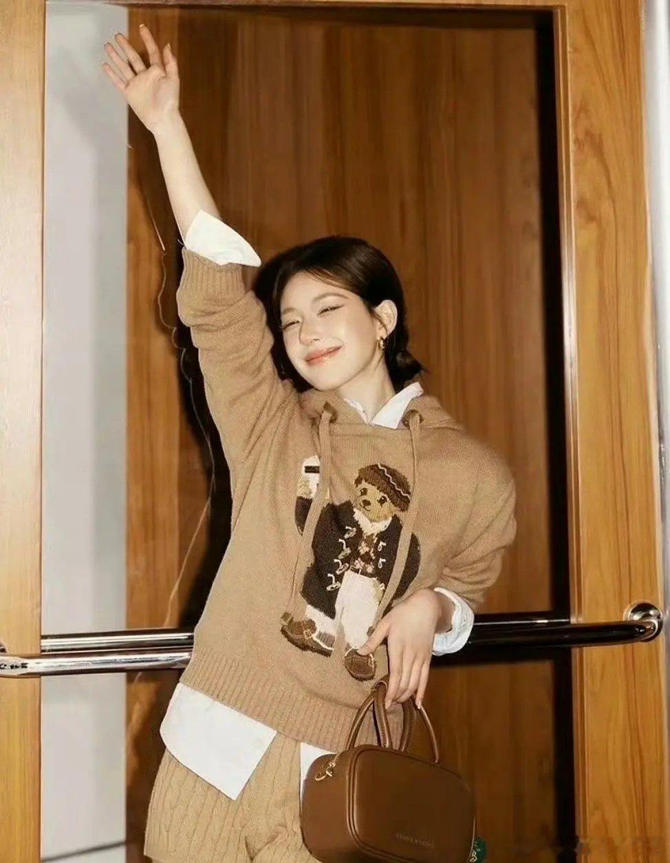 不懂就问这个网红是谁啊 ​​​