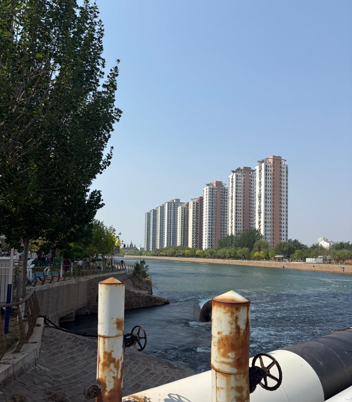 我的今日状态：😁轻松愉快
我这里的天气：☀️晴天