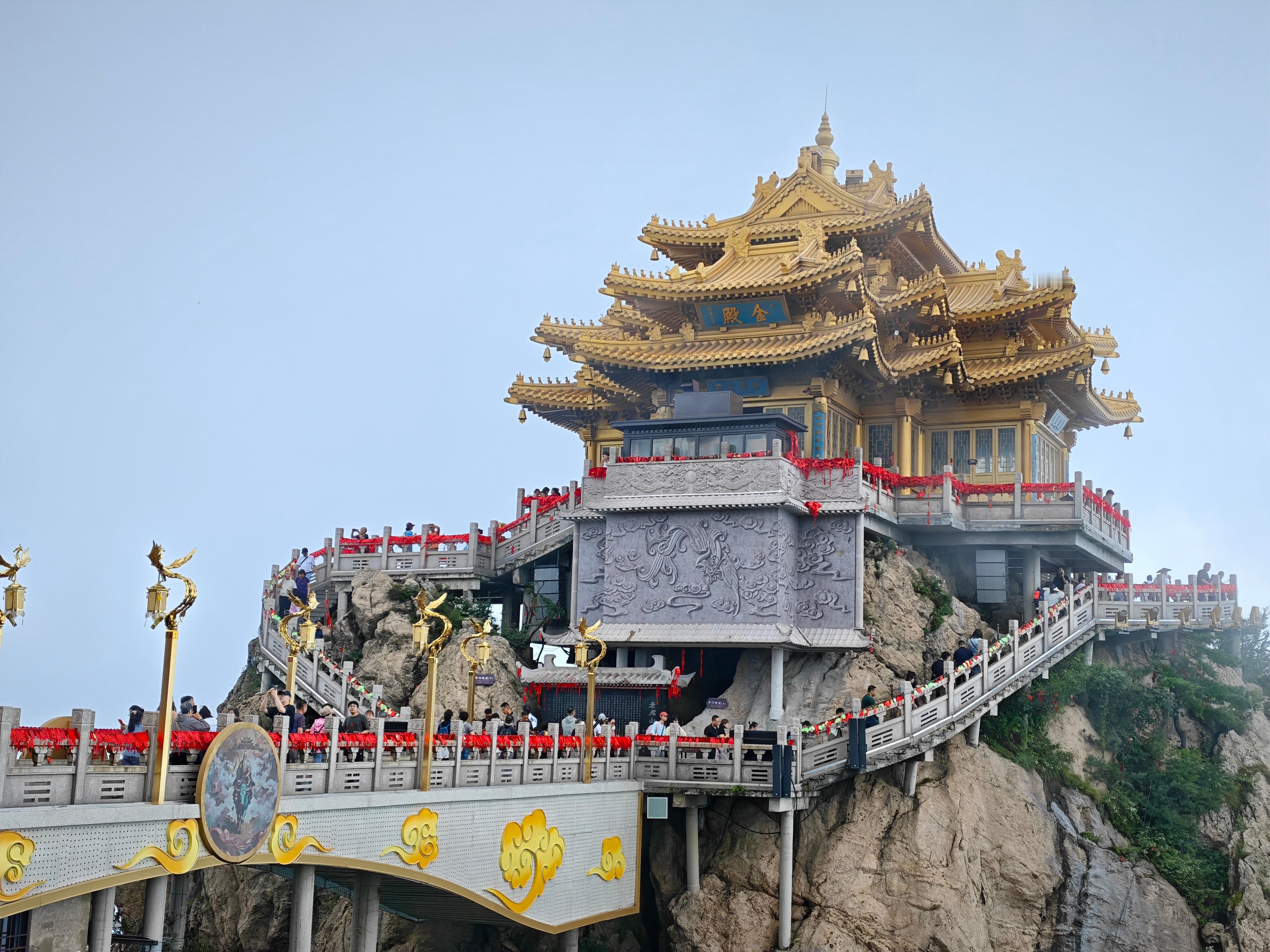 网络文明志愿宣言每日一善  世上没有那么多天赋异禀，优秀的人总是努力地翻山越岭，