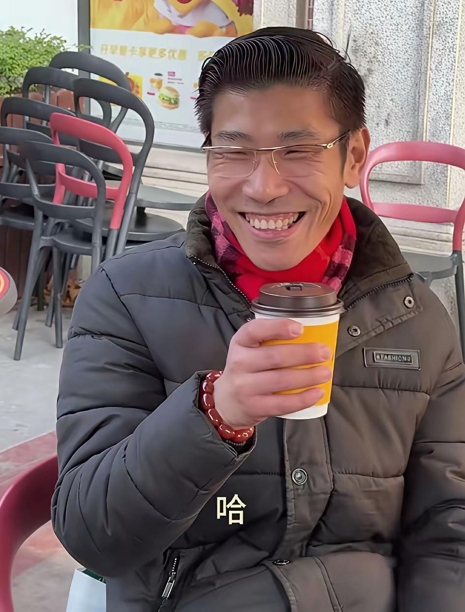 张半仙快笑不出来了！下周大盘或将变盘，美股中概股已经连续大涨了，说明外资又回来了