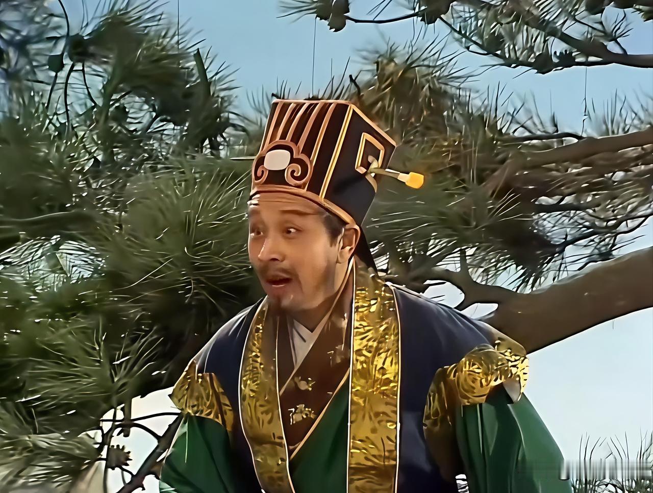 禄星，是神话传说中的福禄寿三星之一，居住在蓬莱仙岛白云洞，也称为文神，源自于古人