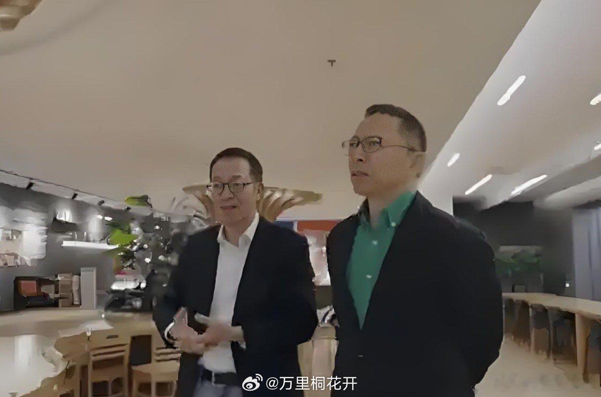 原来说英语存在外国人优势媒体价值不会被AI消解AI生成的双语内容看着通顺，细读就