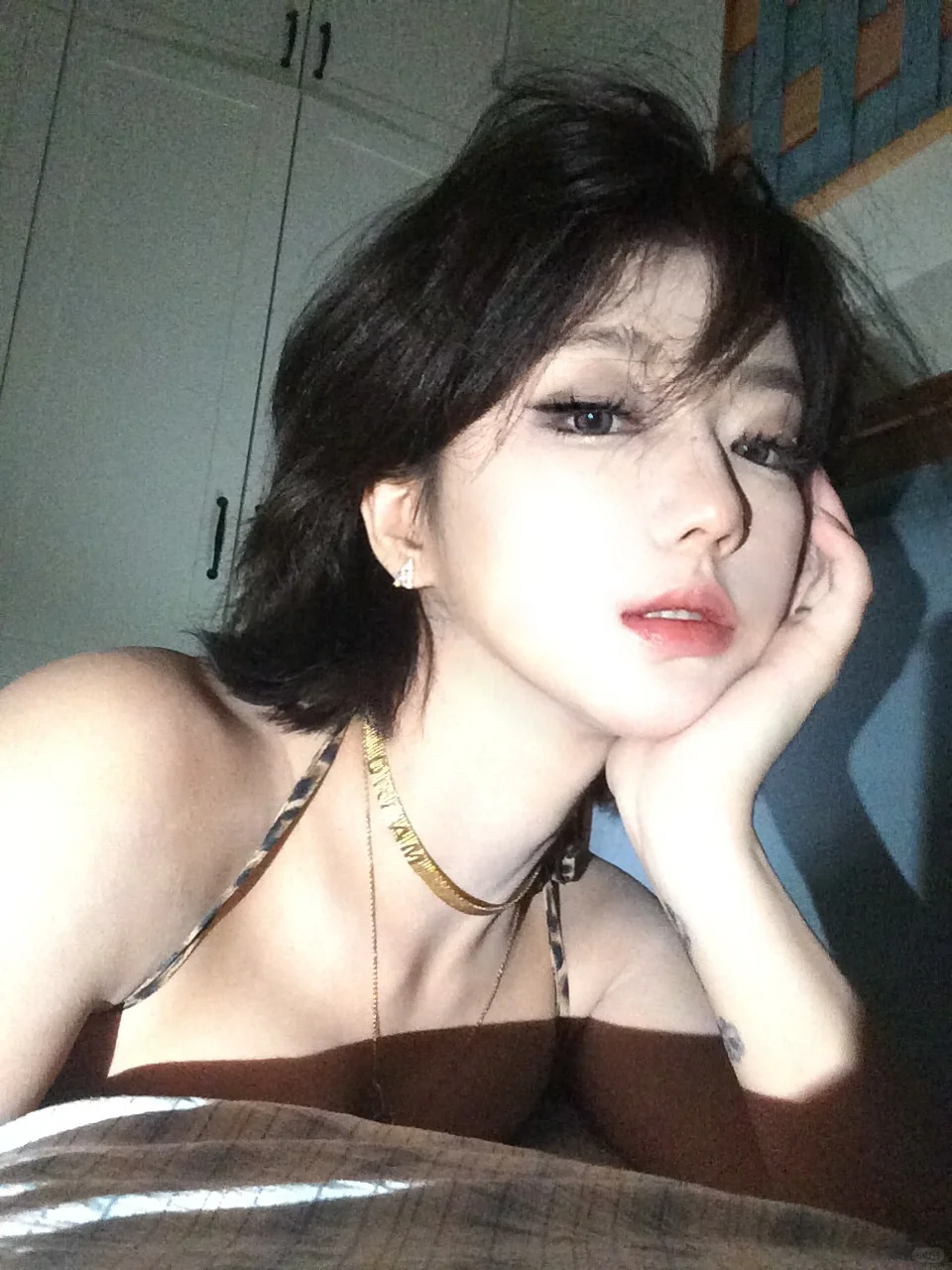还行 是小时候以为长大会变成的样子