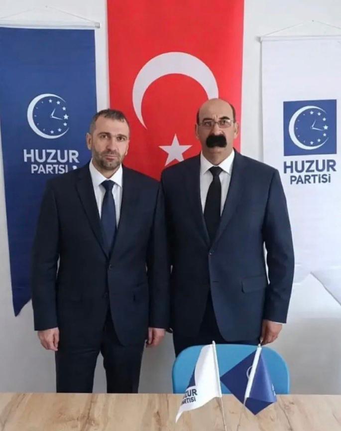 【一位土耳其官员成为社交媒体红人】Orhan Avcı 在被任命为“和平”党区支