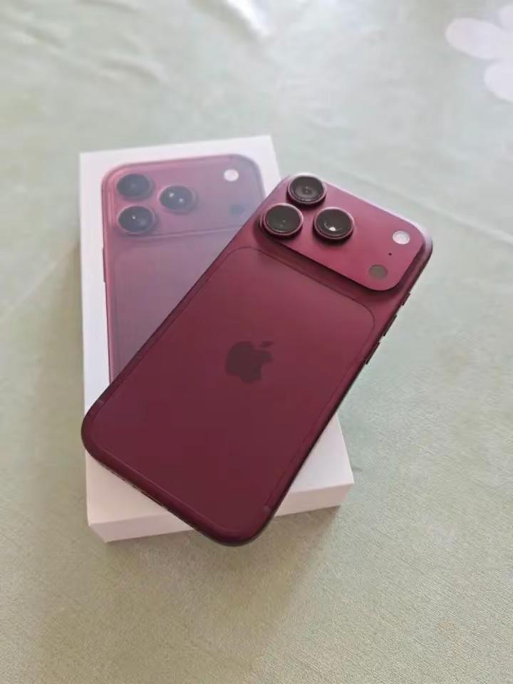人一旦失去装逼的欲望就很难进步了是吧尊贵的iphone18pro 机主们😉