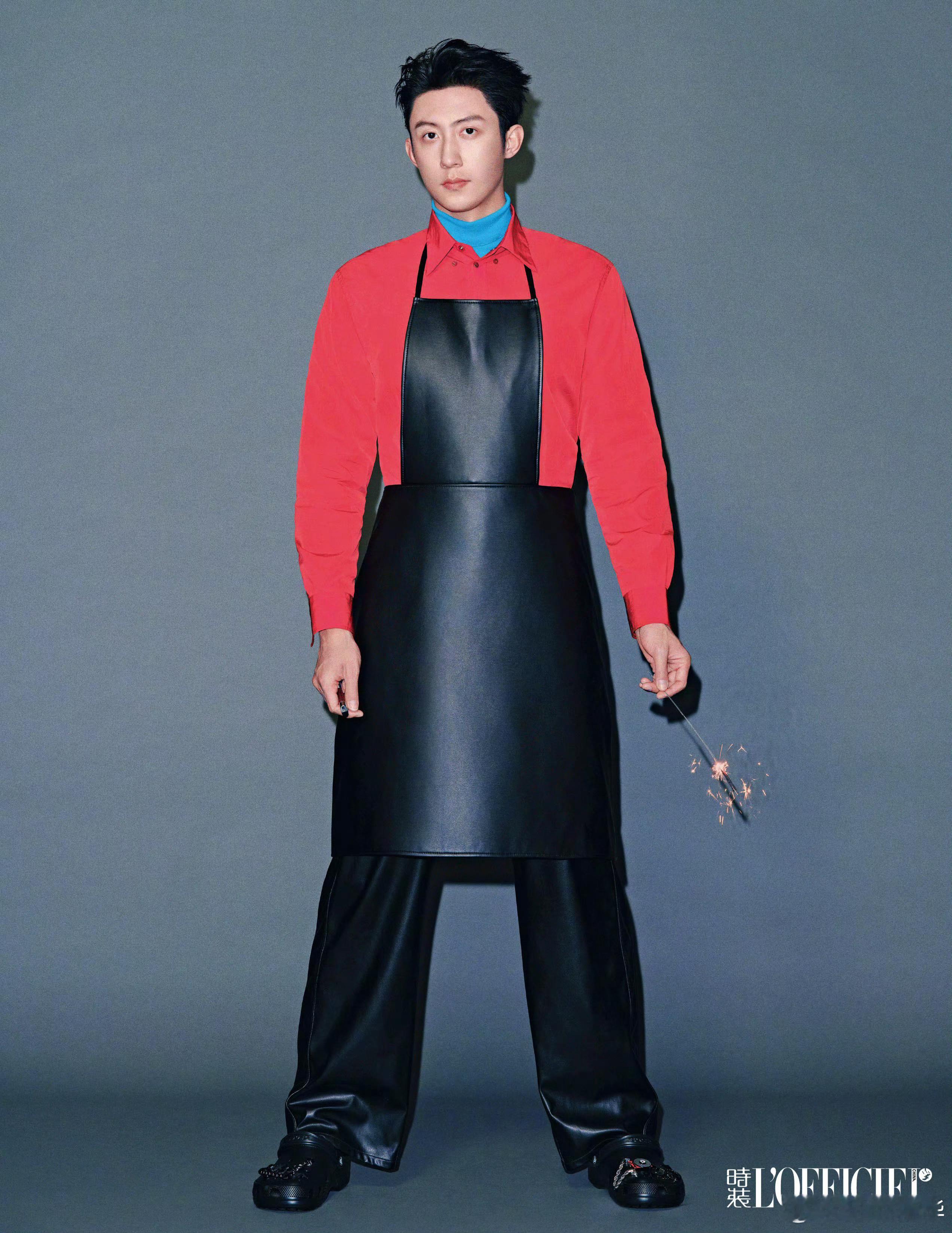 这位商品扉页照相师，换个职业吧……没啥天赋……明明黄景瑜已经把这件杀鱼的穿出了时