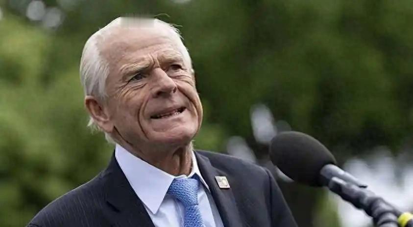 一个刚从监狱里放出来才几个月的美国官员，跑到墨西哥的媒体上发文章，大谈如何联合盟