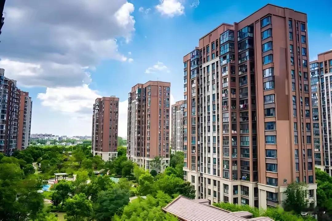 今天出政策
明天就涨的是股市
今天出政策
下个月才涨的那才是楼市

面对超常规下