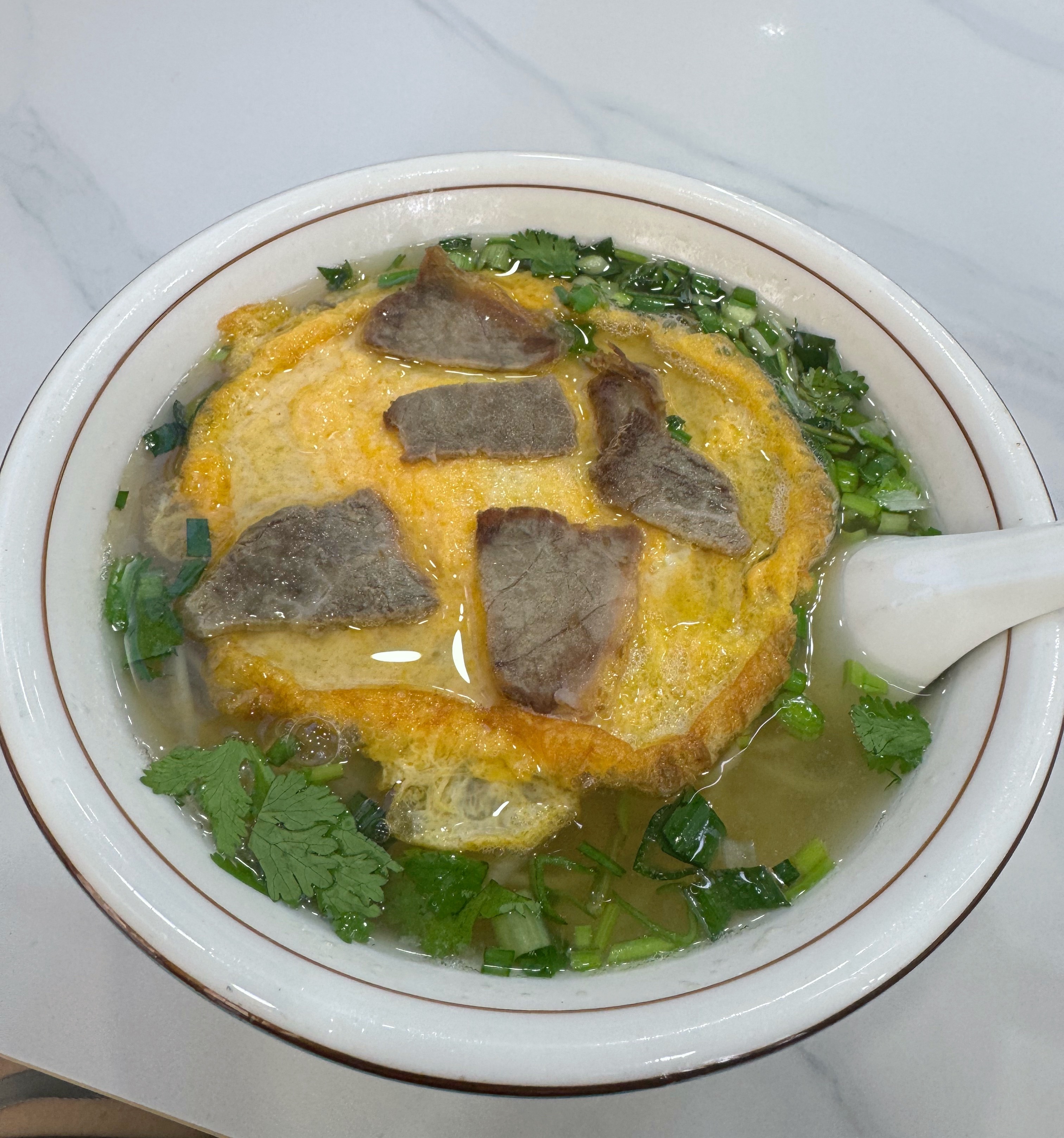 我一直很好奇，去新疆吃牛肉面也是只有这几片吗