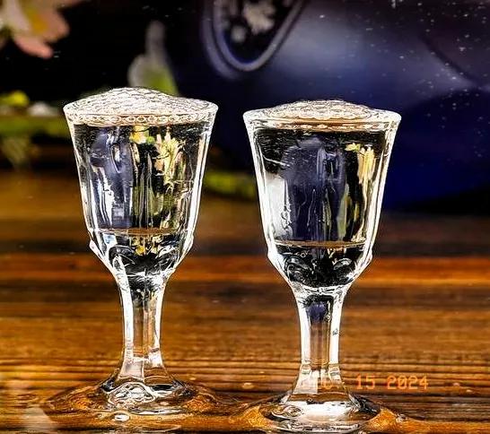 很多白酒都标着固态发酵白酒，或者古法固态白酒，这是代表纯粮的意思么？我发现，无论