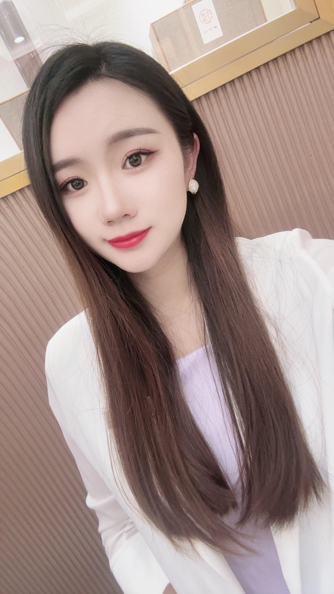 “到了现在这个年纪，谁都不想再取悦了，人和人都互为镜子，无论是谁，你待...