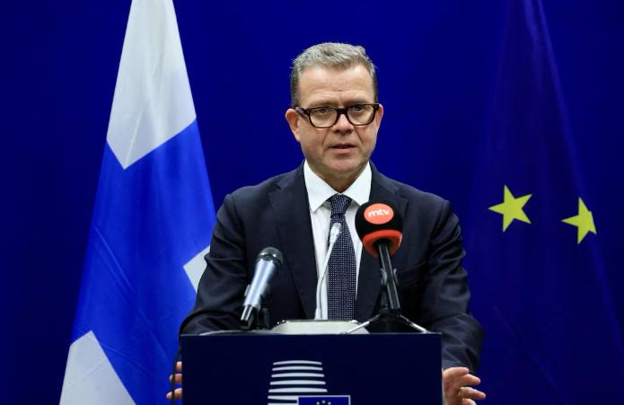 火速道歉，芬兰示好中国
   
芬兰总理突然出面道歉，三国大使馆连夜发声明，一场