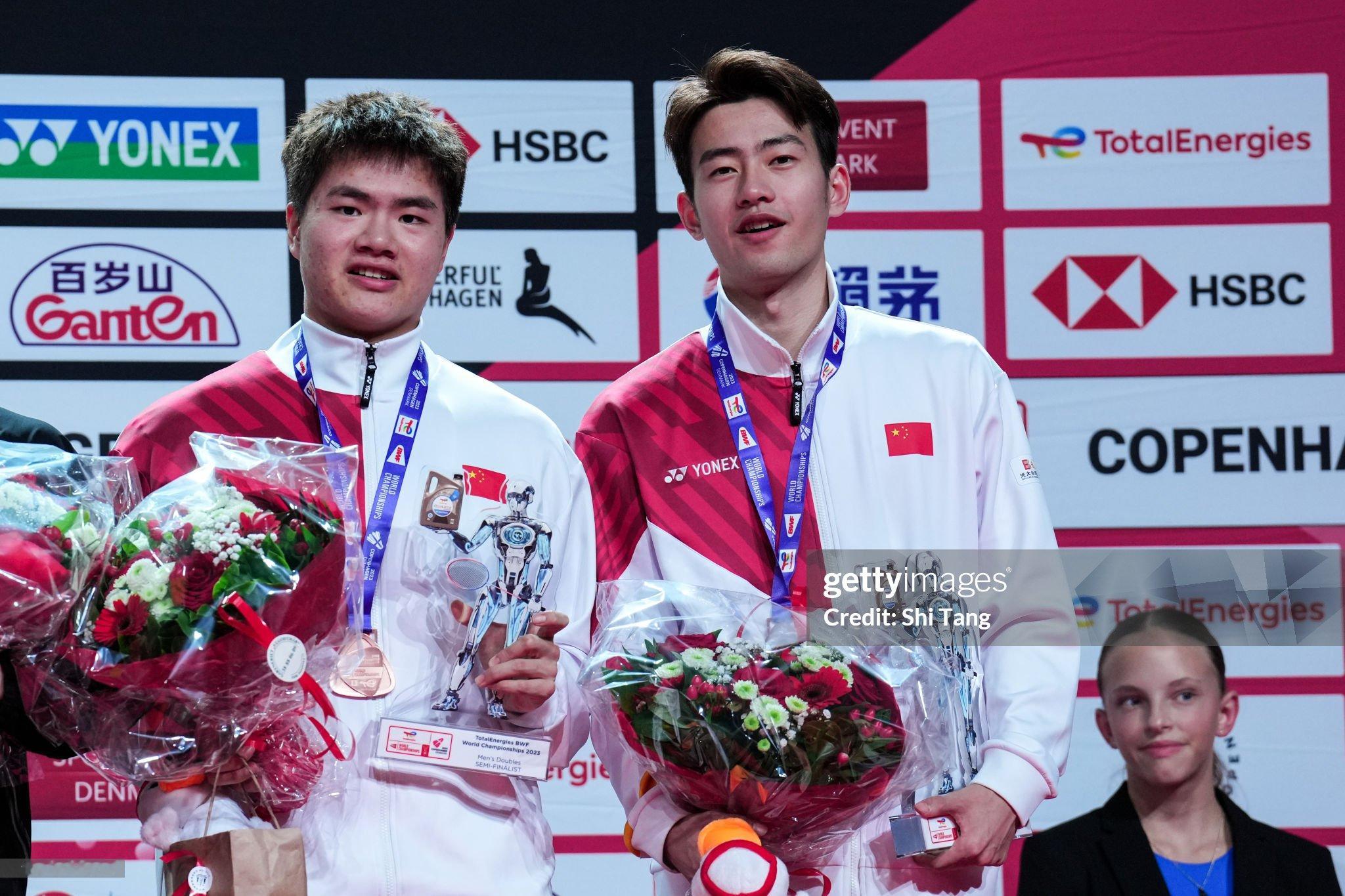 梁王组合 梁王加油 -赛事图文-2023世界羽毛球锦标赛20230827 颁奖仪