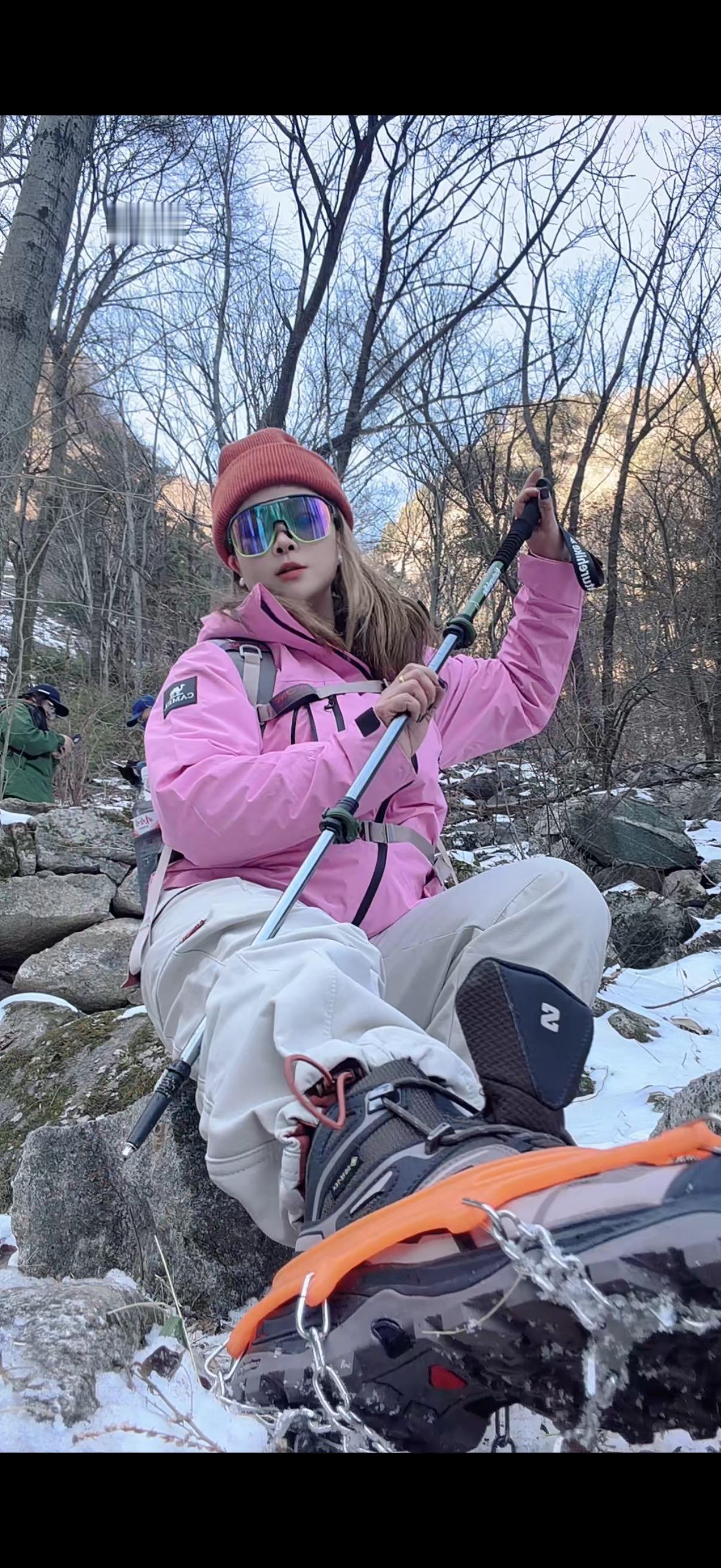 此刻我是自由的鸟，爬的不仅是山，更多的是解脱和释放！