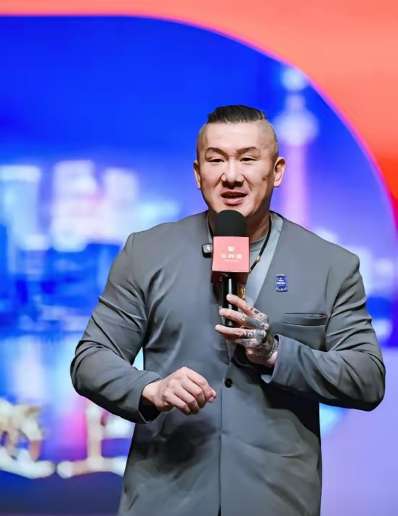 曾仕强先生的预言太准了！

​台湾会被意想不到的人带回来，现在看来，这个人出现了