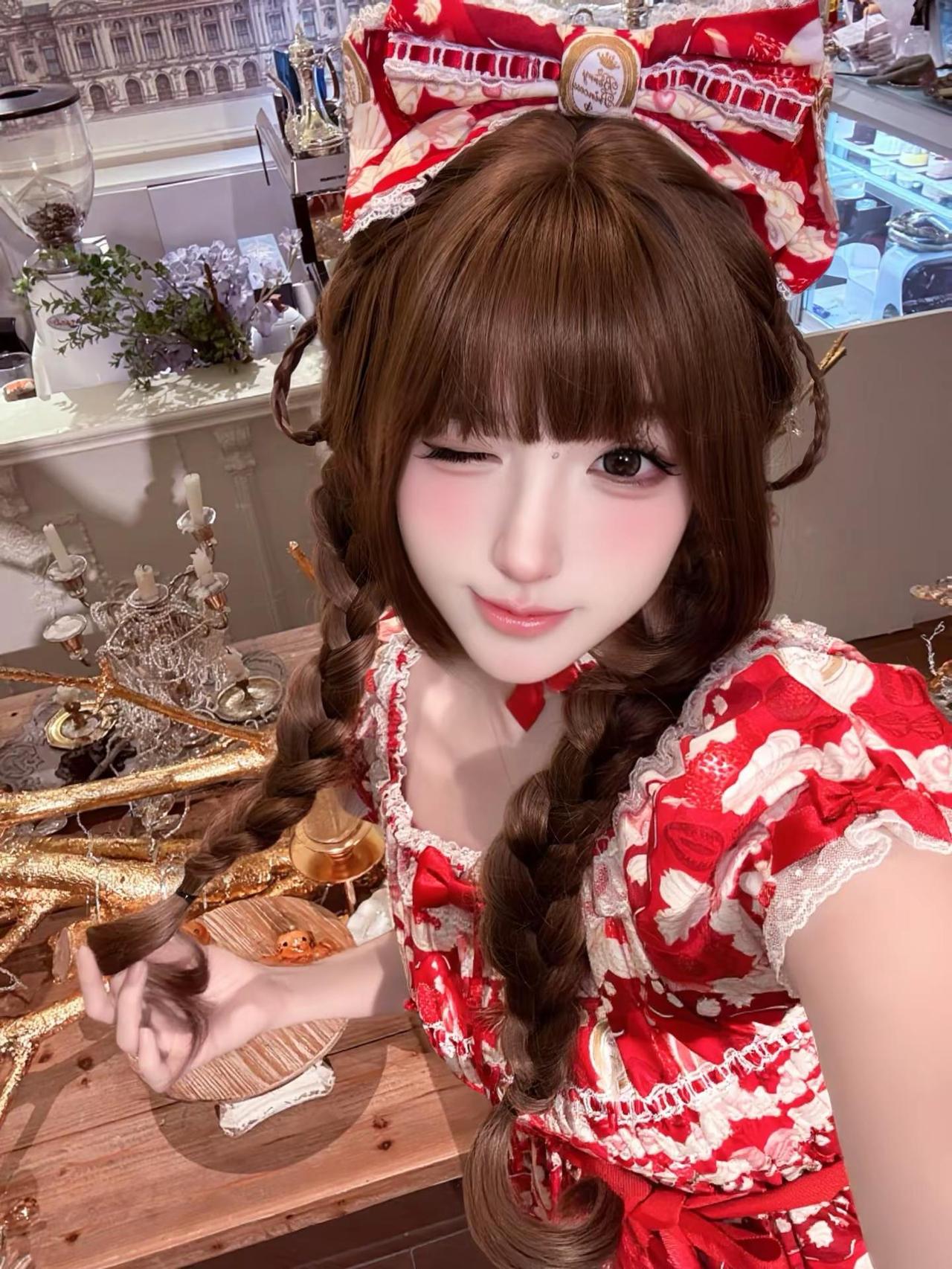 ⦁֊⦁。这个世界我都好讨厌，但是我好喜欢你，但是这个世界好讨厌，但是我真的好喜欢