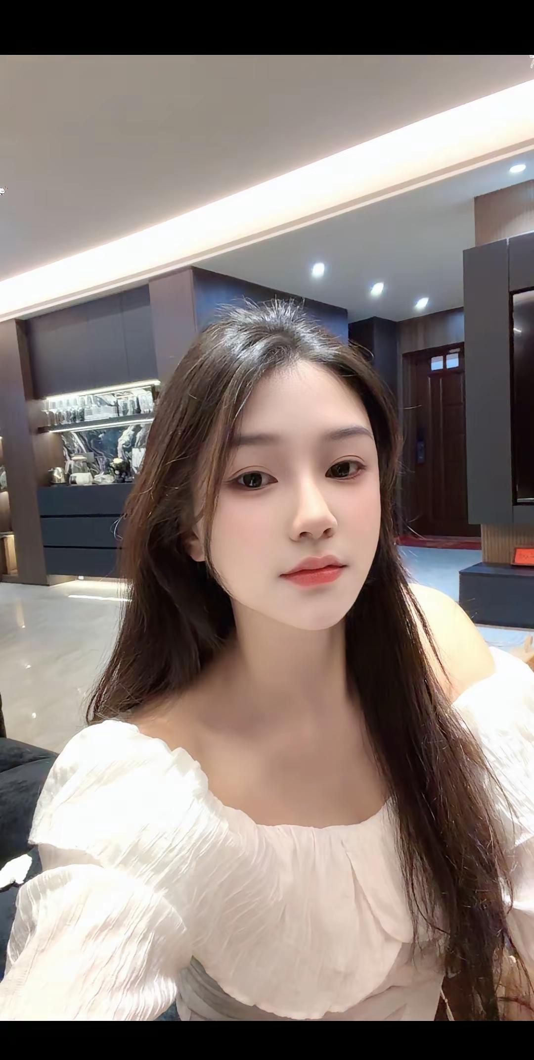 男人，一定要给女人一种感觉，一种你和其他男人不一样的感觉，感觉和你说话很特别，很