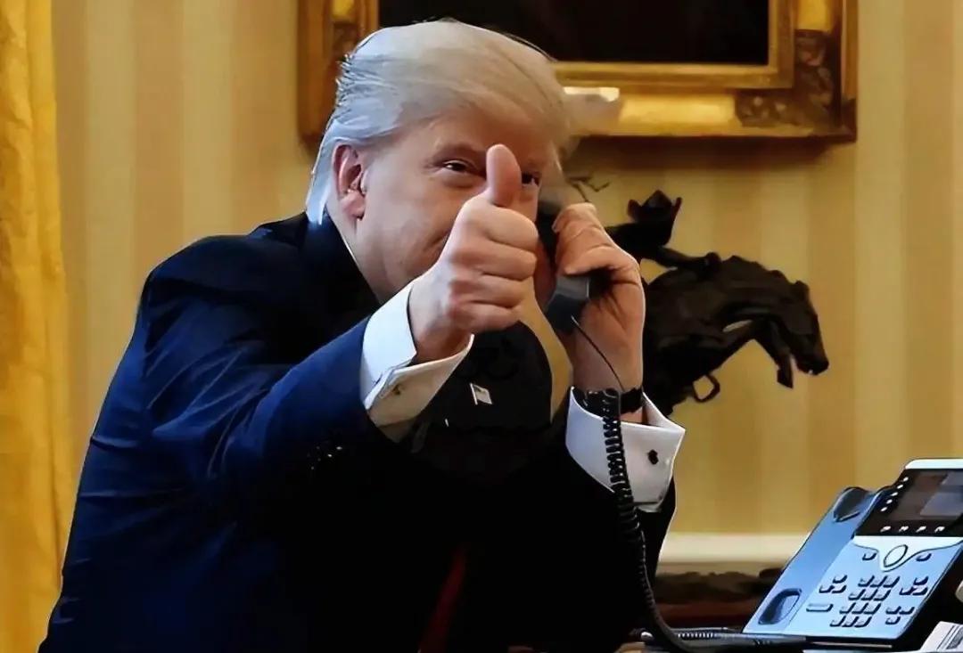 这事儿越琢磨越有意思，特朗普前脚刚吹嘘说“一通电话让俄总统停手一周”，后脚前线就