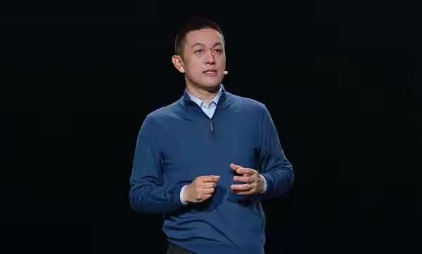 蔚来CEO李斌亲口说：
今年车卖不好，公司就没了。
这话从创始人嘴里说出来，不是