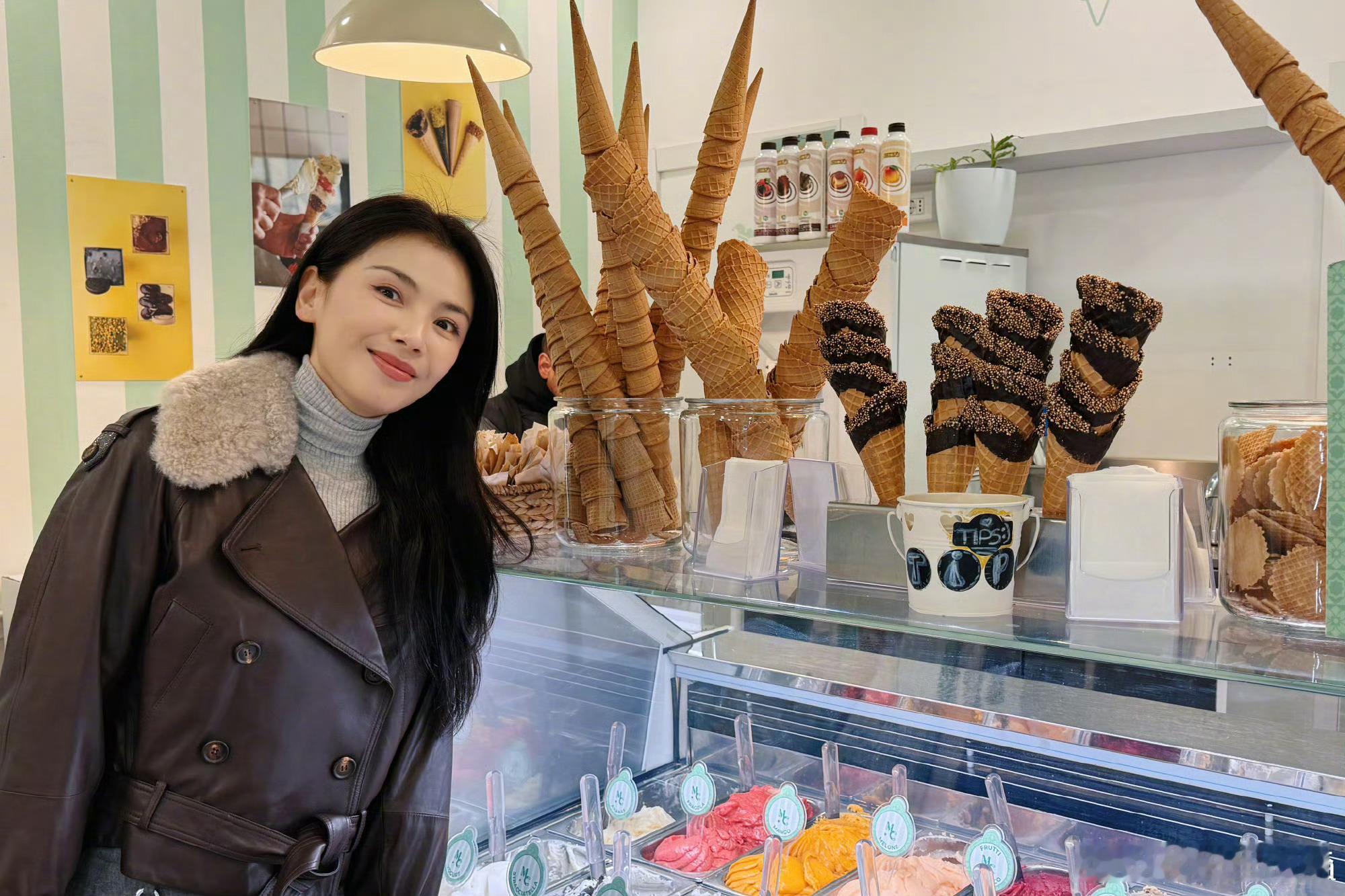 刘涛说大肠包榴莲香极了本以为百厨大战是一场正统厨艺较量，沉浸品尝精致美味佳肴，不