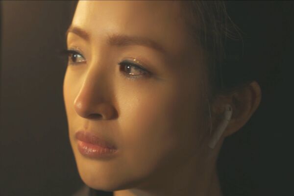 【林依晨回应脑部手术】林依晨手术醒来满嘴血腥味林依晨18日出席《深度安静》首映记