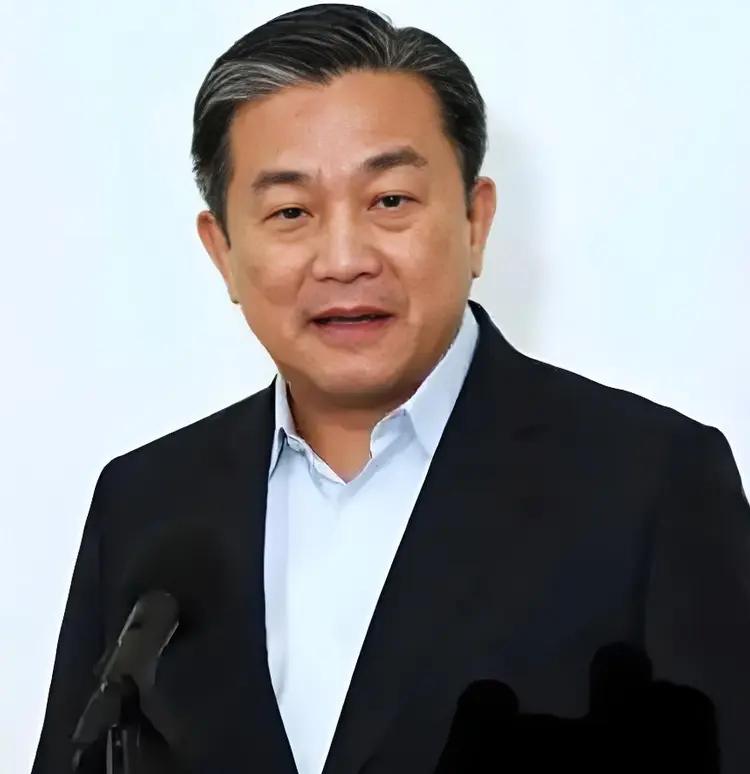 刚走出唐湘龙的直播间，蒋万安就被“抓包”？绿委王定宇开酸——“做不好，怪选民！”