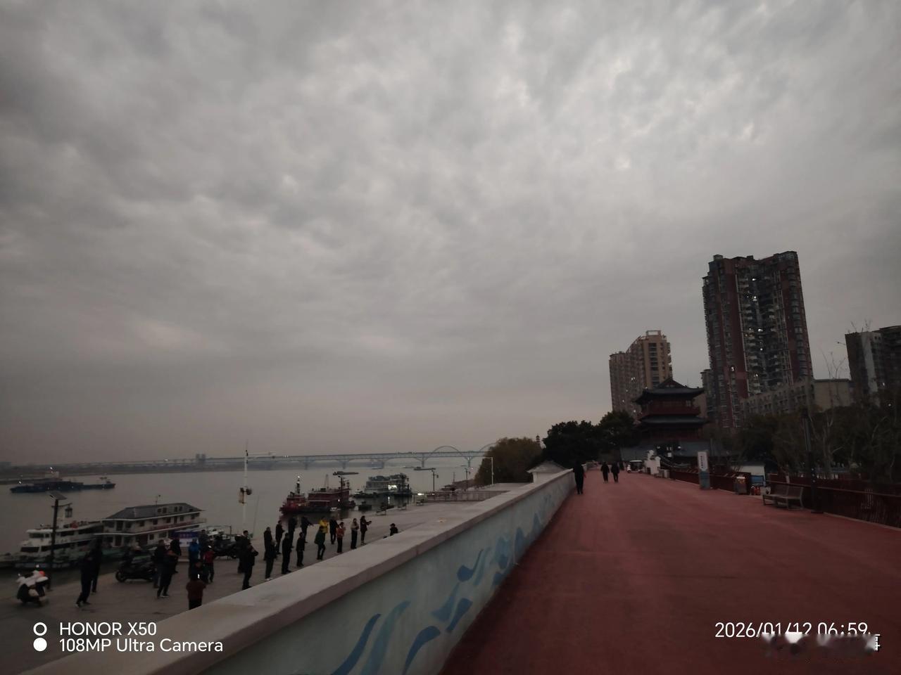 你认为年味越来越淡的原因是什么年味越来越淡的原因是生活水平明显提高