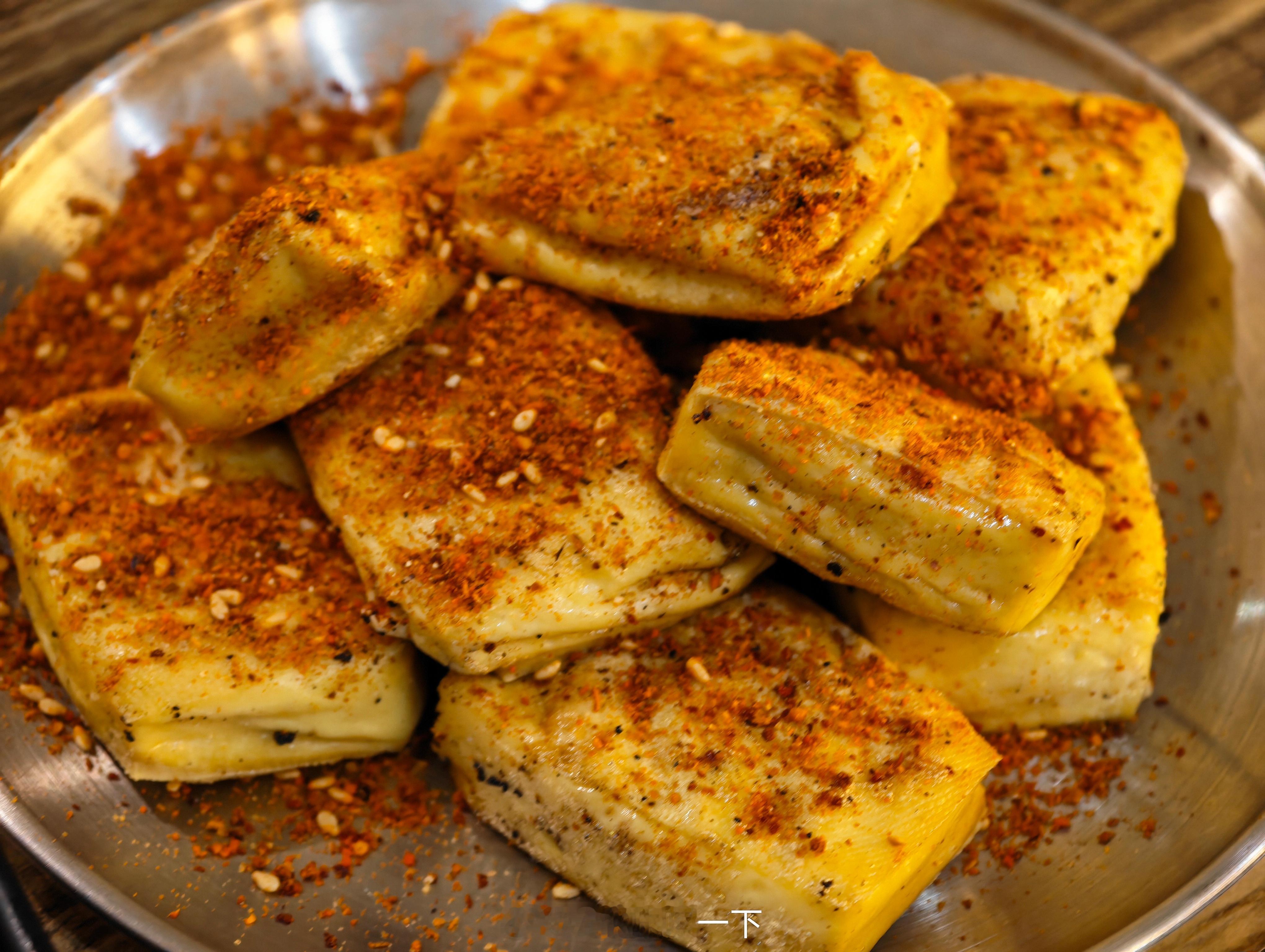 晚安朋友们，新鲜热乎的烤豆腐 大理