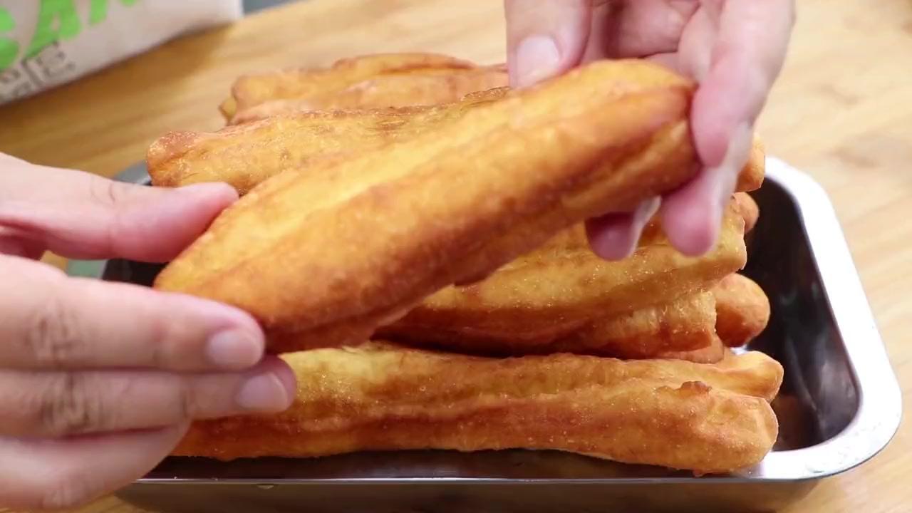 家庭版炸油条，简单零失败！🍳在家炸油条真的太香了！不用去外面排队，自己动手干净