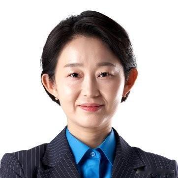 【韩国进步党党首金在妍要求对驻韩美军“对峙中国军机”事件召开听证会】金在妍刚刚在